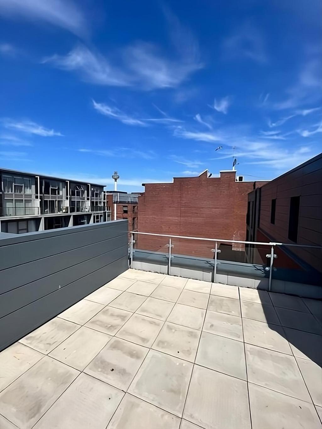 Excellent Centre With Juliet Balcony By Bold
