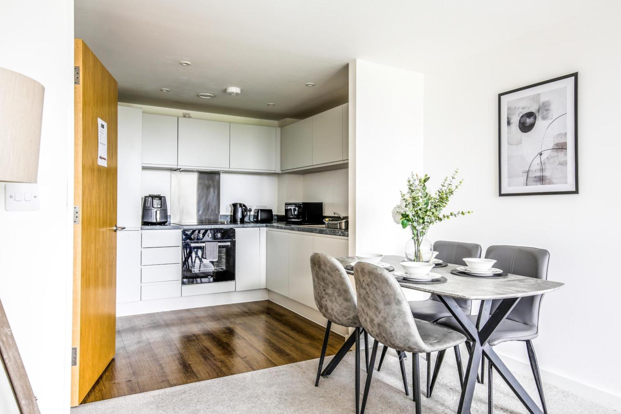 Apartment Excellent Centre With Juliet Balcony By Bold Liverpool